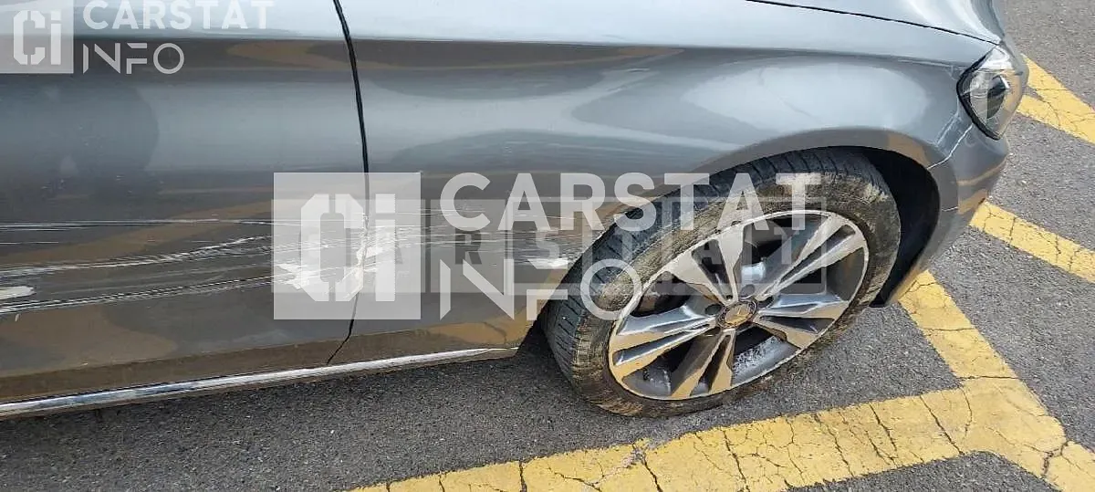 Photo 2 of 11: 2015 Mercedes-Benz C 200, VIN WDDWF4CB3FF125387 — Korean insurance auction