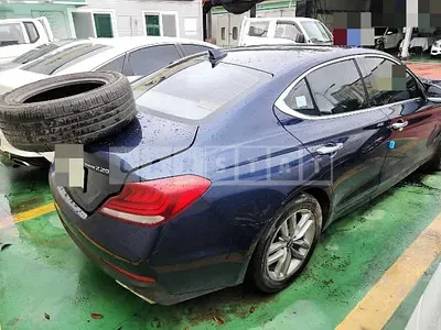 Photo 1 of 17: 2019 Genesis G70 2.2 — Korean insurance auction
