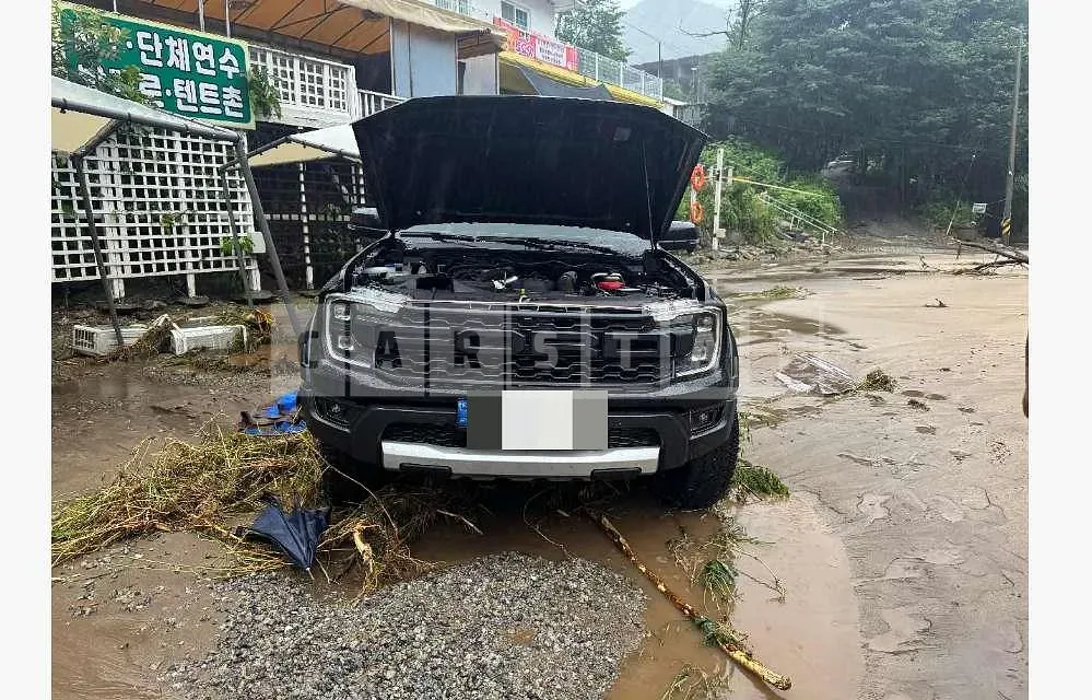 Photo 2 of 23: 2024 Ford Range Raptor — Korean insurance auction