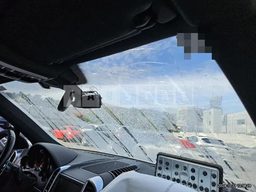 Photo 2 of 23: 2015 Porsche Cayenne Diesel — Korean insurance auction