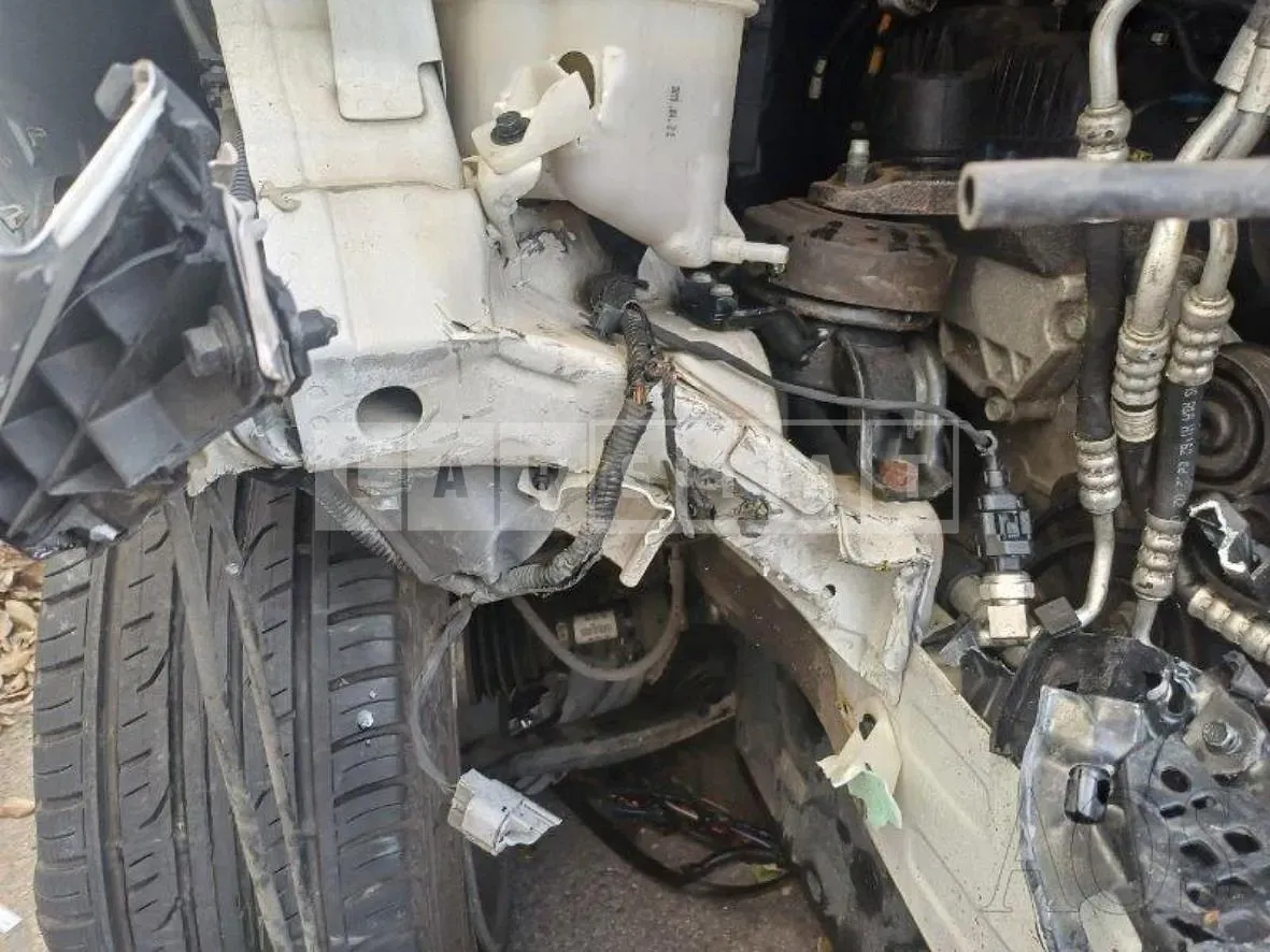 Photo 2 of 15: 2015 Hyundai Santa Fe DM 2.0 — Korean insurance auction