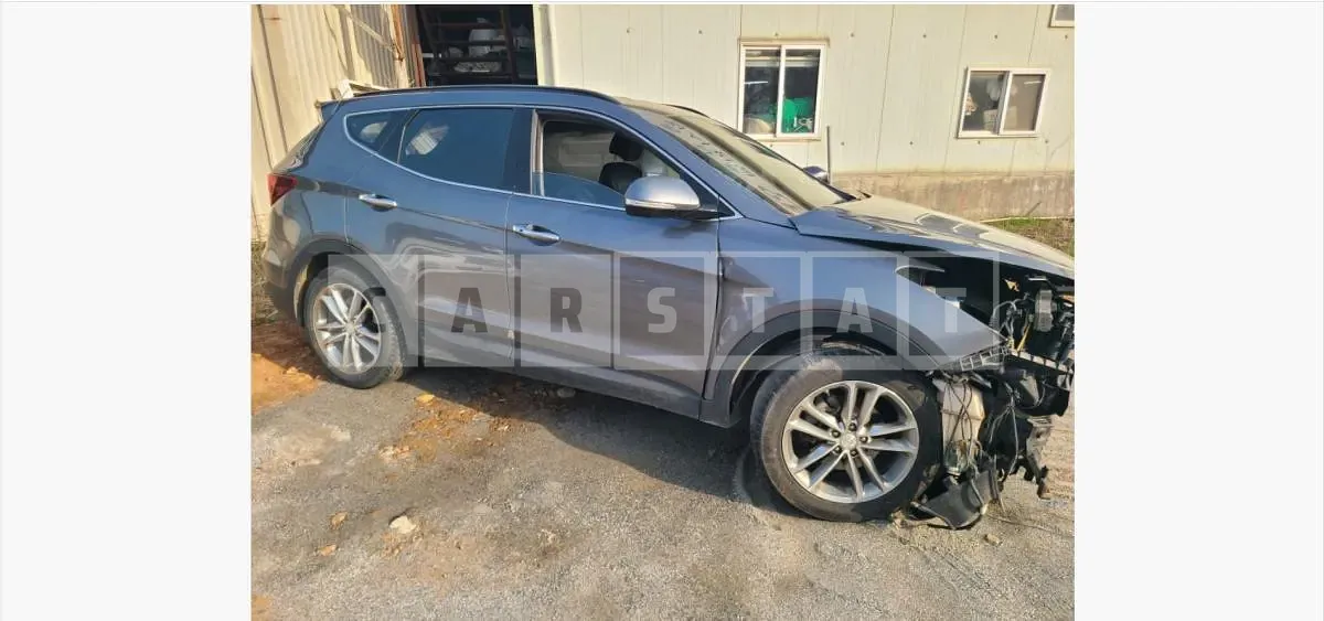 Photo 2 of 9: 2015 Hyundai Santa Fe DM — Korean insurance auction