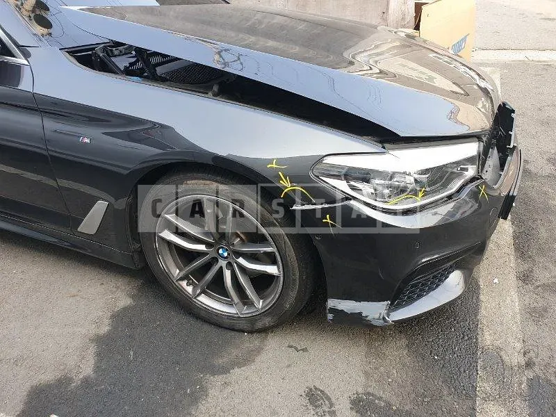 Photo 2 of 34: 2018 BMW 520d xDrive, VIN WBAJC5104JG860657 — Korean insurance auction