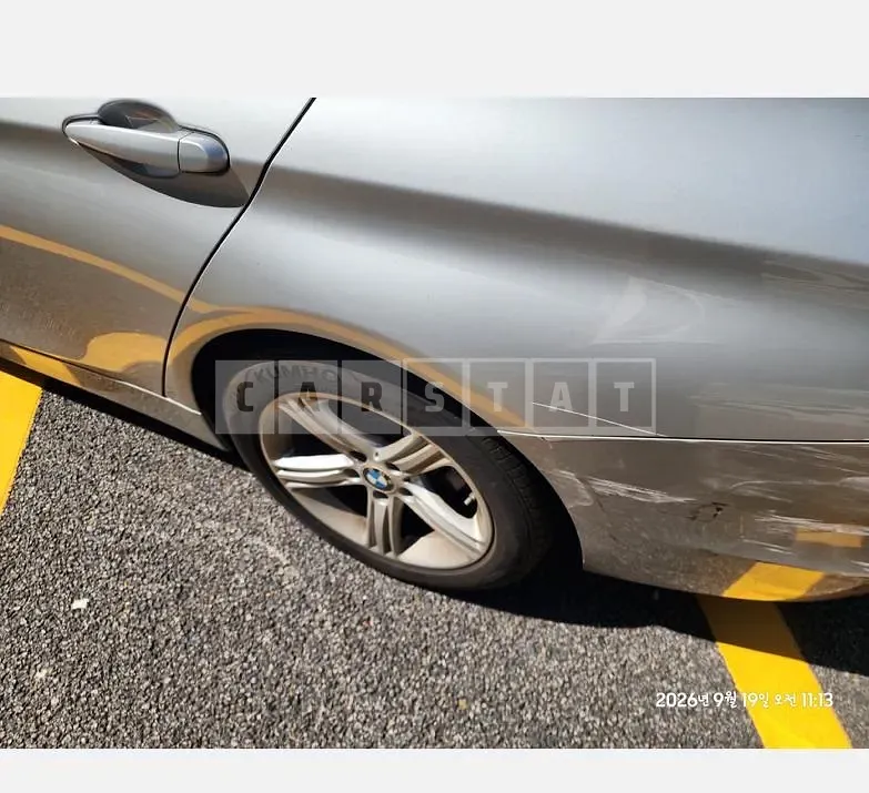 Photo 2 of 5: 2015 BMW 320d — Korean insurance auction