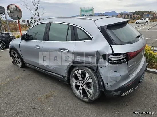Photo 2 of 36: 2026 Mercedes-Benz EQA250 — Korean insurance auction