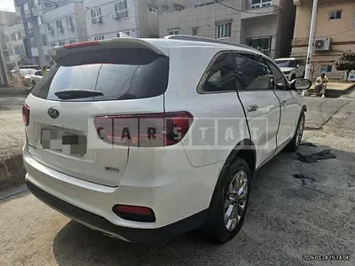 Photo 1 of 13: 2017 Kia Sorento — Korean insurance auction