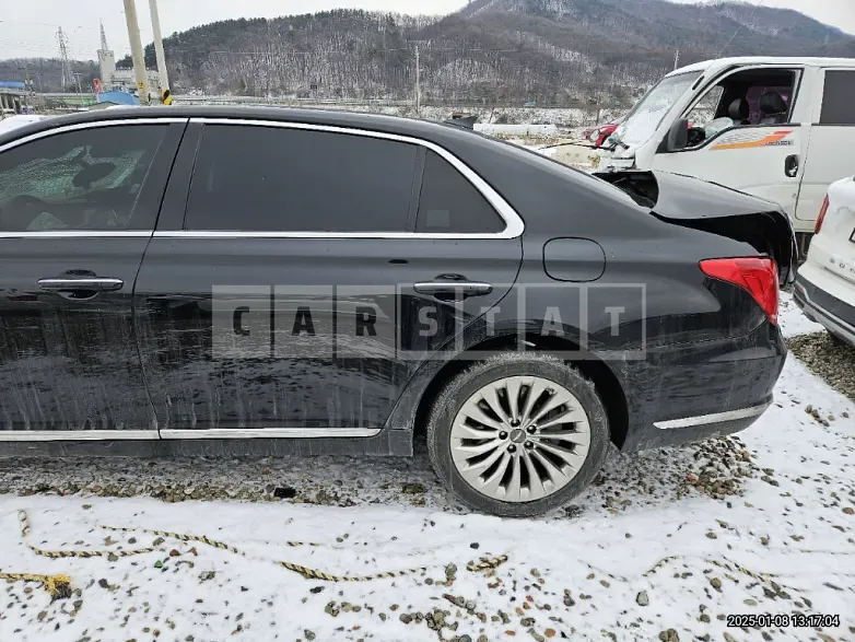 Photo 2 of 39: 2016 Genesis EQ900 5.0 — Korean insurance auction