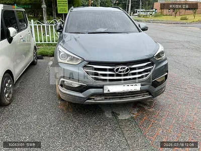 Photo 1 of 9: 2017 Hyundai Santa Fe, VIN KMHSW81UBJU844686 — Korean insurance auction