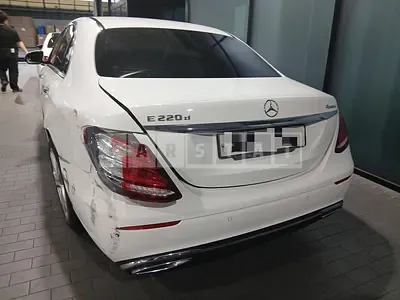Photo 1 of 29: 2017 Mercedes-Benz E220 d 4Matic — Korean insurance auction