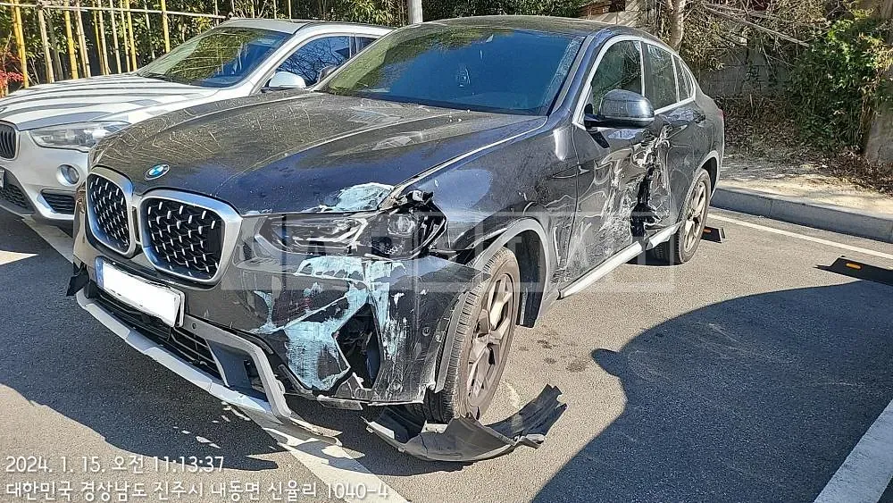 Photo 2 of 15: 2022 BMW X4 xDrive 20i, VIN WBA21DT07N9L70225 — Korean insurance auction