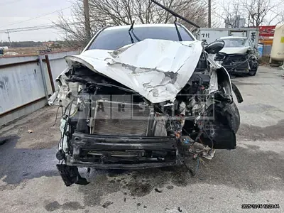 Photo 1 of 22: 2015 Hyundai Santa Fe DM — Korean insurance auction