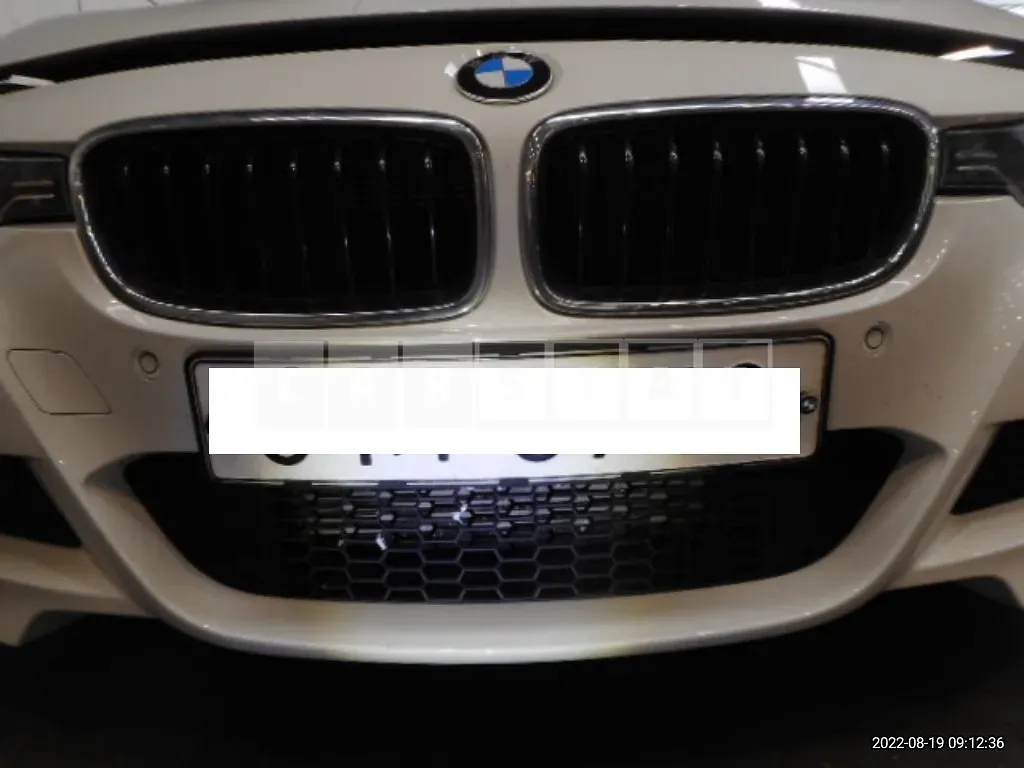 Photo 2 of 8: 2015 BMW 320d, VIN WBA3D3109FK614119 — Korean insurance auction