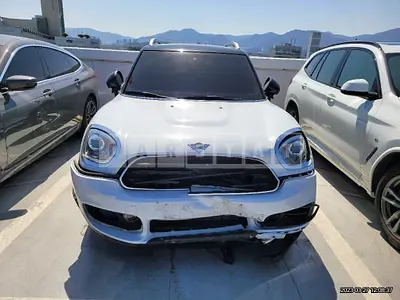 Photo 1 of 31: 2020 MINI Cooper Countryman, VIN WMWYX3102L3L26204 — Korean insurance auction