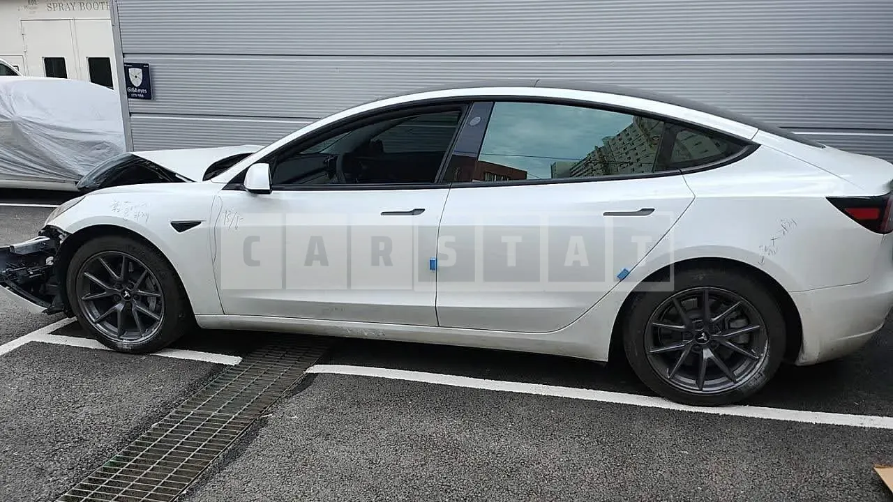 Photo 2 of 18: 2021 Tesla Model 3 Standard Range Plus, VIN 5YJ3E1EAXMF889502 — Korean insurance auction