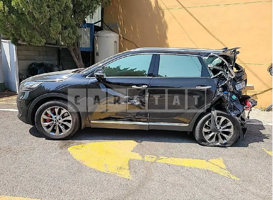 Photo 2 of 12: 2019 Kia Sorento, VIN KNAPK81BBKA537320 — Korean insurance auction