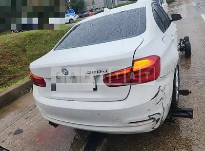 Photo 1 of 15: 2017 BMW 320d — Korean insurance auction