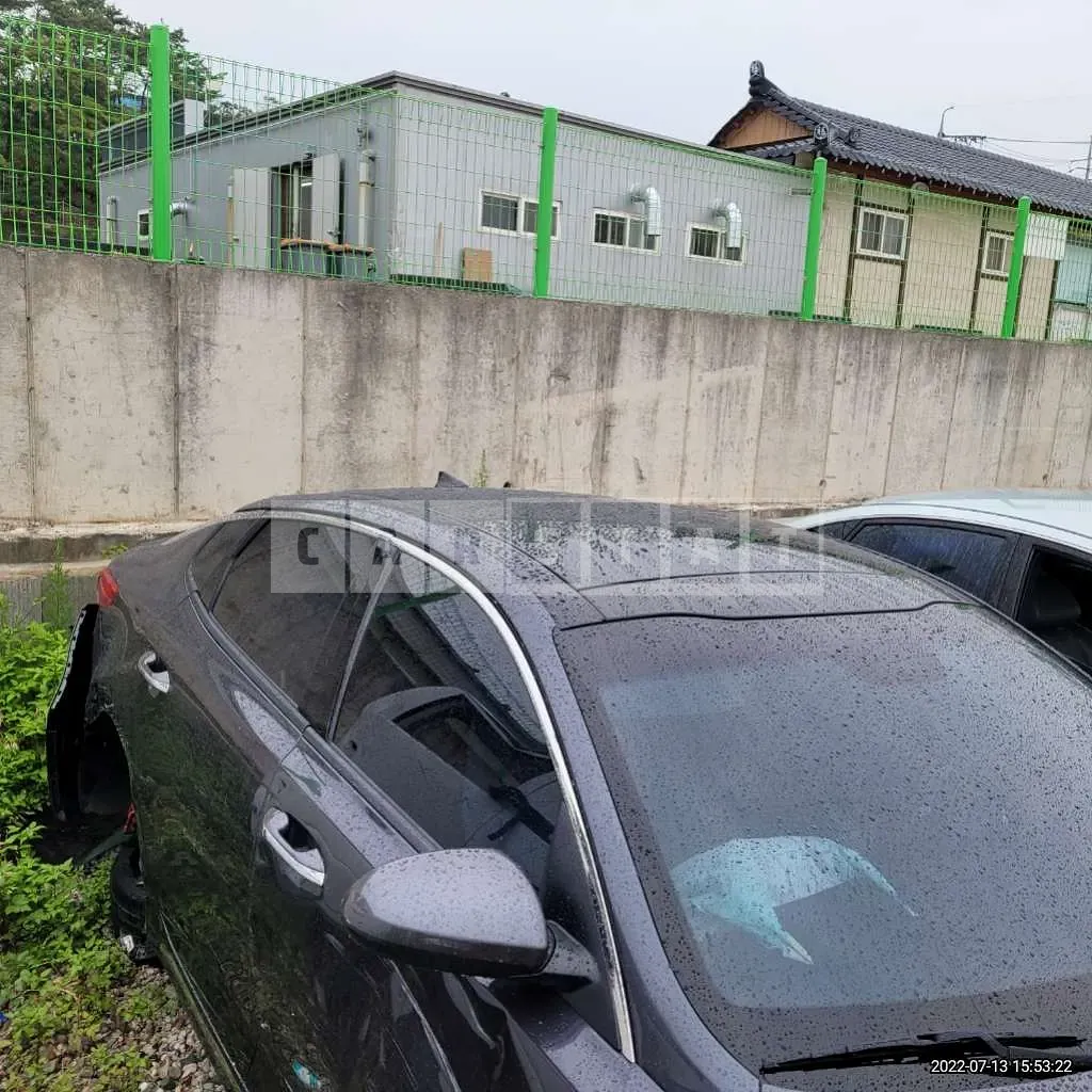 Photo 2 of 21: 2016 Kia K5, VIN KNAGT416BGA027786 — Korean insurance auction