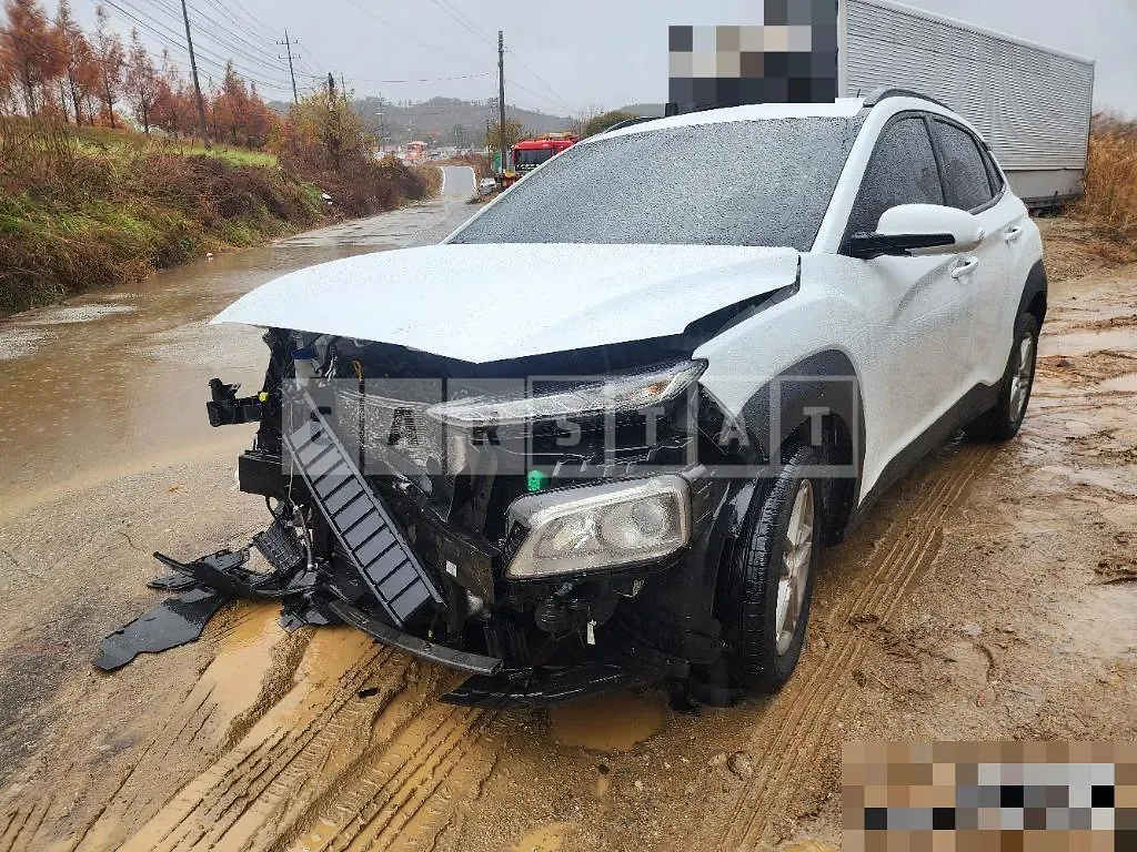 Photo 2 of 5: 2018 Hyundai Kona 1.6 — Korean insurance auction