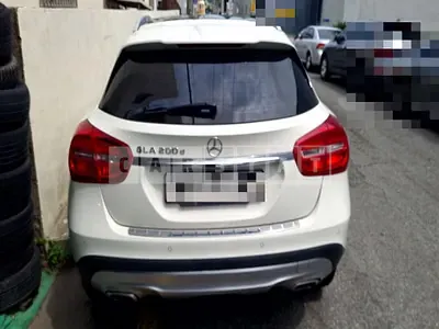 Photo 1 of 14: 2017 Mercedes-Benz GLA200 d — Korean insurance auction