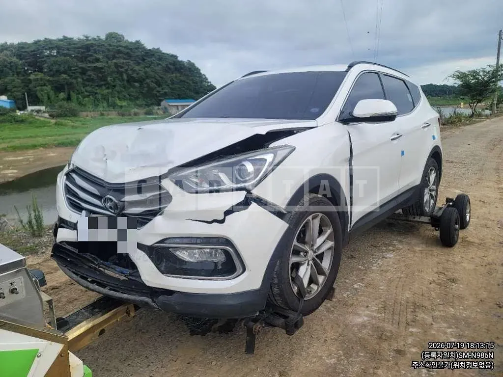 Photo 2 of 6: 2016 Hyundai Santa Fe DM 4WD — Korean insurance auction