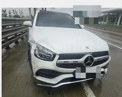 Photo 1 of 56: 2022 Mercedes-Benz GLC300 4Matic — Korean insurance auction