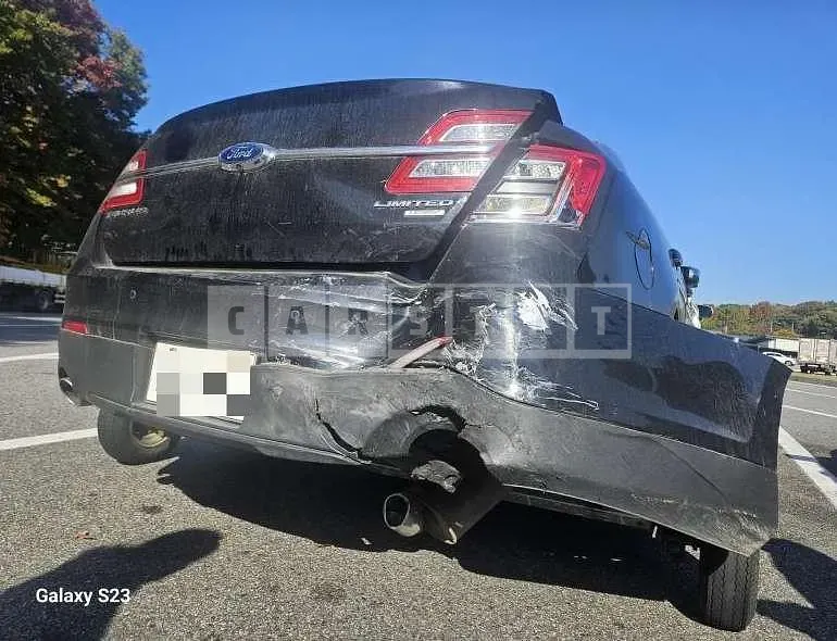 Photo 2 of 4: 2016 Ford Taurus — Korean insurance auction