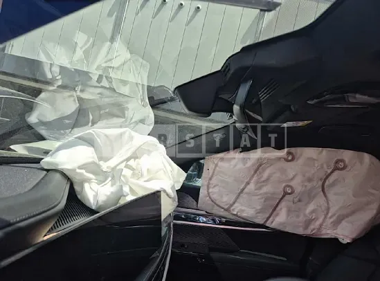 Photo 2 of 18: 2024 BMW 740i xDrive — Korean insurance auction