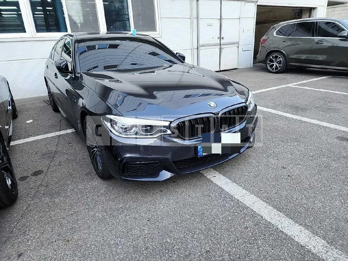 Photo 2 of 2: 2019 BMW (parts) 530i xDrive M Headlight — Korean insurance auction