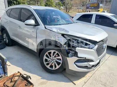 Photo 1 of 8: 2018 Hyundai Tucson, VIN KMHJ3815GJU497725 — Korean insurance auction