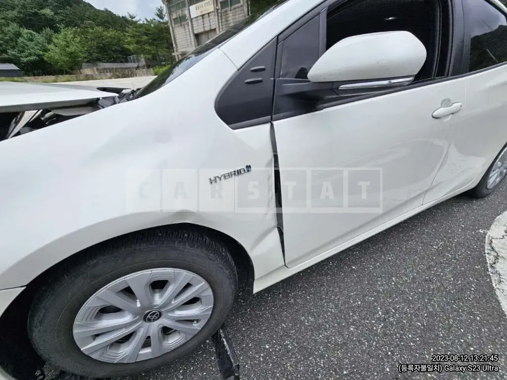 Photo 2 of 12: 2019 Toyota Prius, VIN JTDKARFU7K3090933 — Korean insurance auction