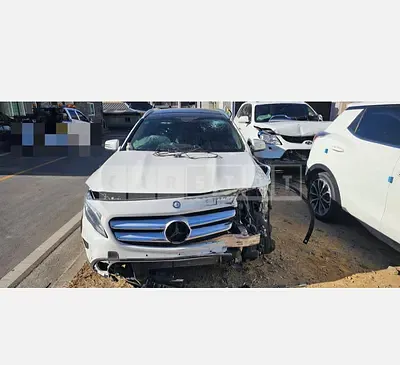 Photo 1 of 9: 2015 Mercedes-Benz GLA200 CDI 4Matic — Korean insurance auction