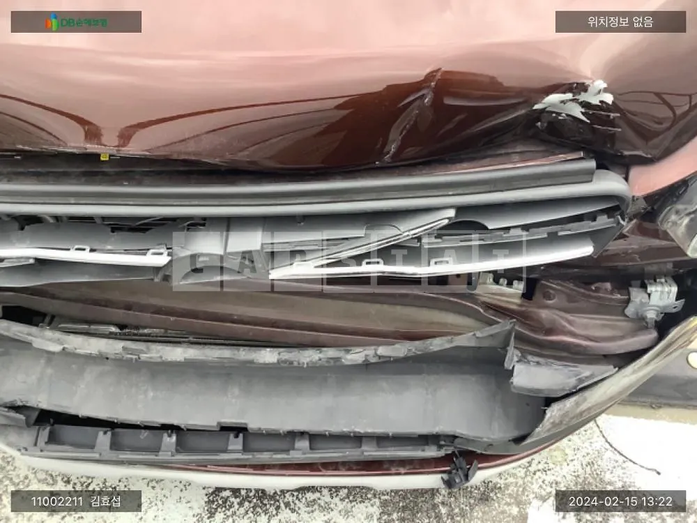 Photo 2 of 10: 2017 Volvo XC60 D3, VIN YV1DZARBDH2162954 — Korean insurance auction