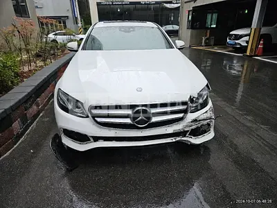 Photo 1 of 48: 2017 Mercedes-Benz E300 — Korean insurance auction