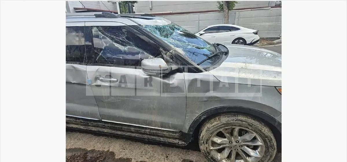 Photo 2 of 30: 2015 Ford Explorer — Korean insurance auction