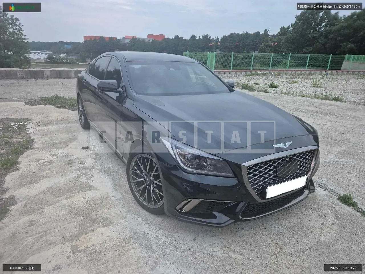 Photo 2 of 39: 2017 Hyundai Genesis G80, VIN KMHGN41BDHU219757 — Korean insurance auction