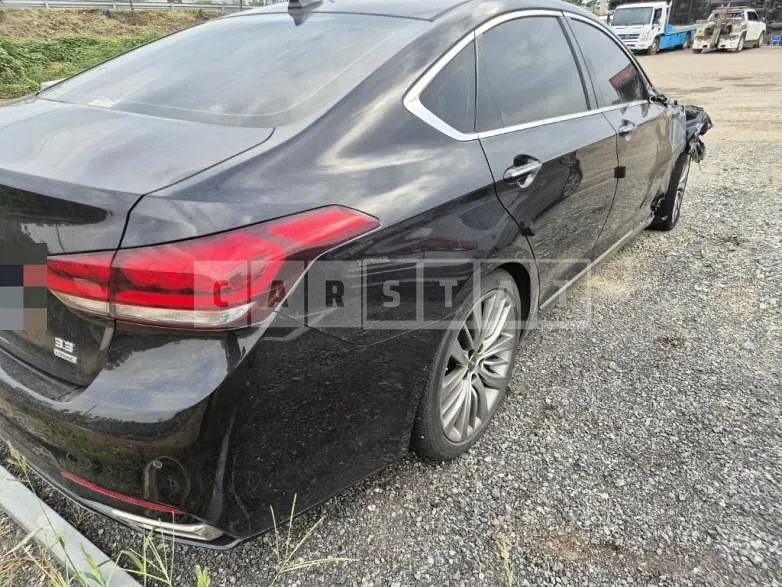 Photo 2 of 13: 2017 Genesis G80 3.3 — Korean insurance auction