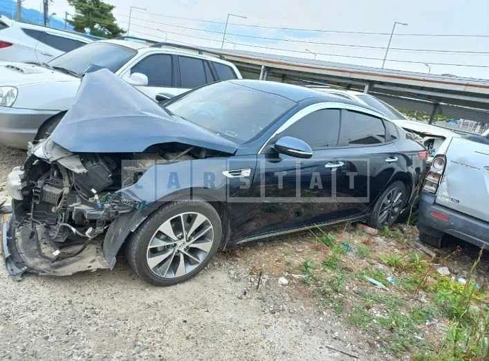 Photo 2 of 14: 2017 Kia K5 — Korean insurance auction