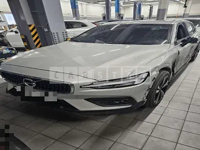 Photo 1 of 12: 2020 Volvo V60CCT5 AWD — Korean insurance auction