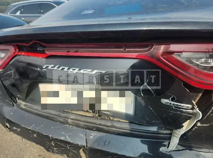 Photo 2 of 35: 2017 Kia Stinger 2.2 Diesel, VIN KNAE351BDJS013255 — Korean insurance auction
