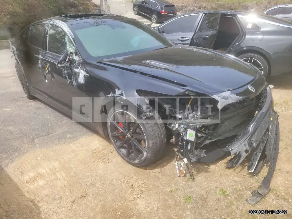 Photo 2 of 15: 2021 Kia Stinger, VIN KNAE551CDMS090425 — Korean insurance auction