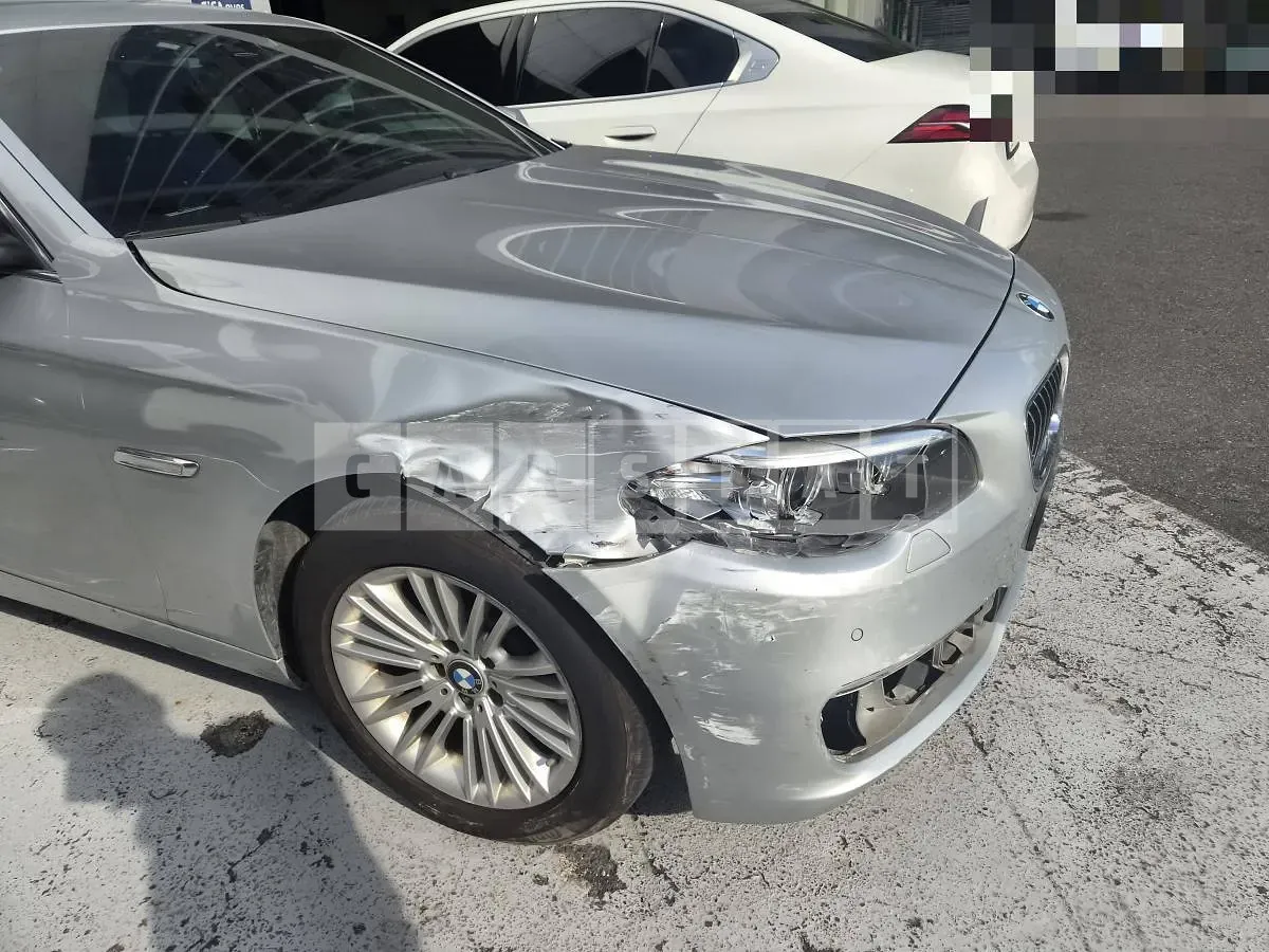 Photo 2 of 8: 2015 BMW 520d — Korean insurance auction