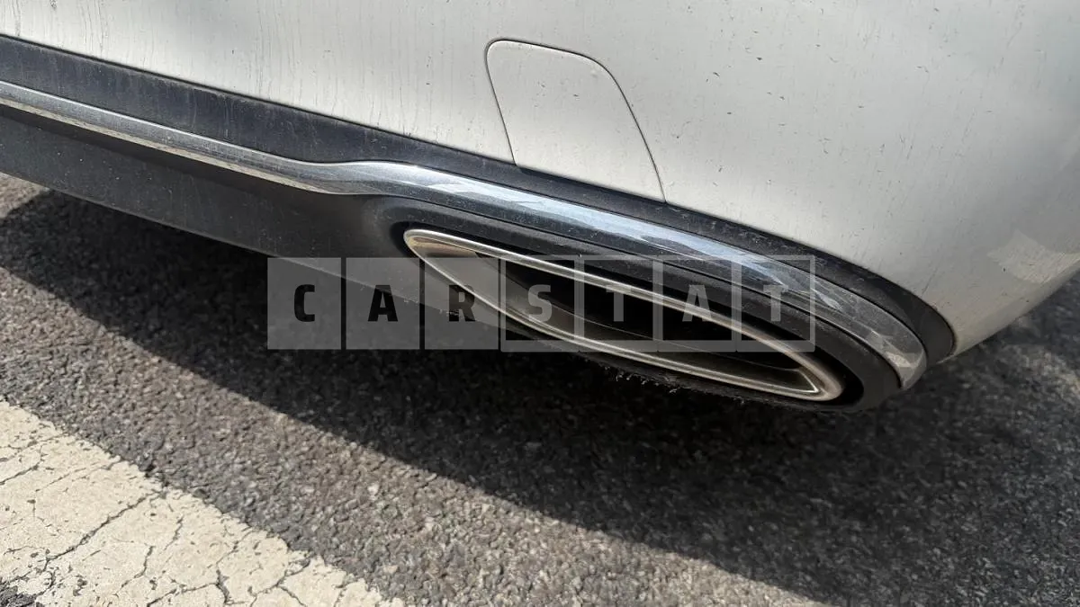 Photo 2 of 11: 2017 Mercedes-Benz E200 — Korean insurance auction