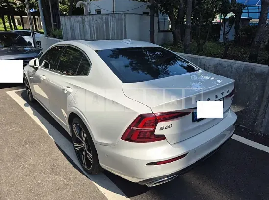 Photo 2 of 30: 2021 Volvo S60 B5 — Korean insurance auction