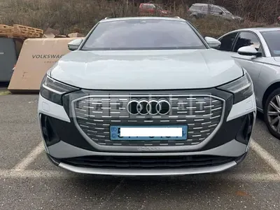Photo 1 of 25: 2022 Audi Q4 e-tron — Korean insurance auction