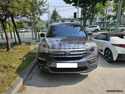 Photo 1 of 17: 2017 Honda Pilot, VIN 5FNYF6650HB200623 — Korean insurance auction