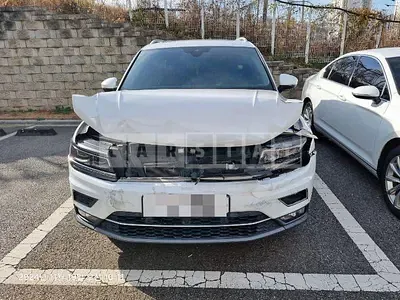 Photo 1 of 32: 2018 Volkswagen Tiguan 2.0 TDI — Korean insurance auction