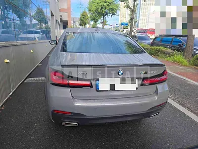 Photo 1 of 12: 2022 BMW 520i — Korean insurance auction