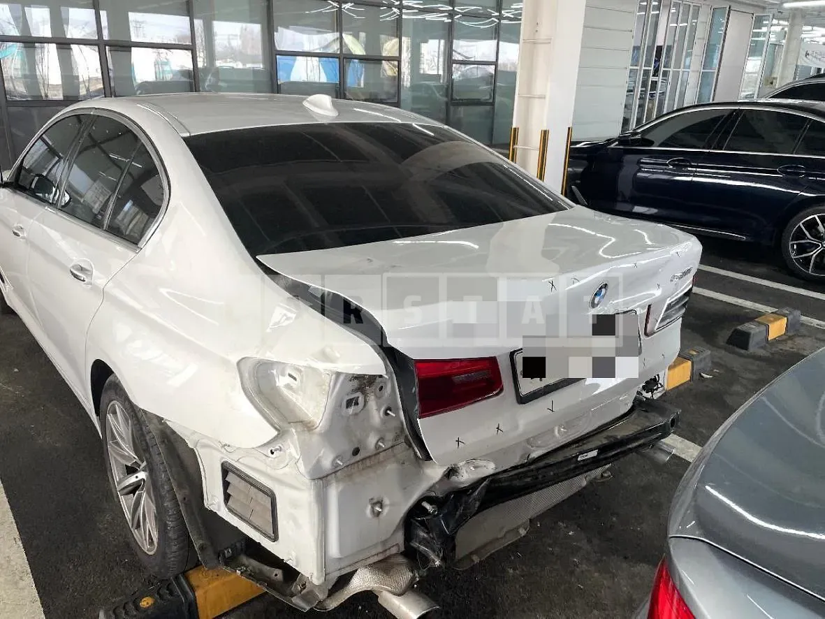 Photo 2 of 9: 2018 BMW 520i, VIN WBAJK7100JBP72913 — Korean insurance auction