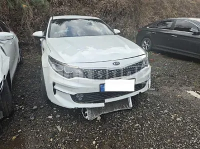 Photo 1 of 23: 2018 Kia K5, VIN KNAGT411BJA237017 — Korean insurance auction