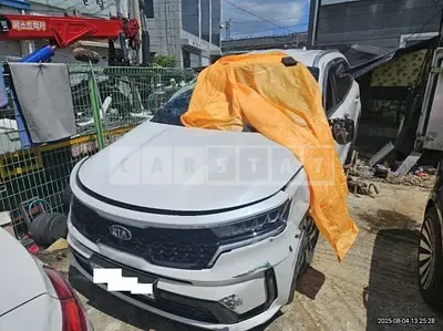 Photo 1 of 33: 2021 Kia Sorento — Korean insurance auction